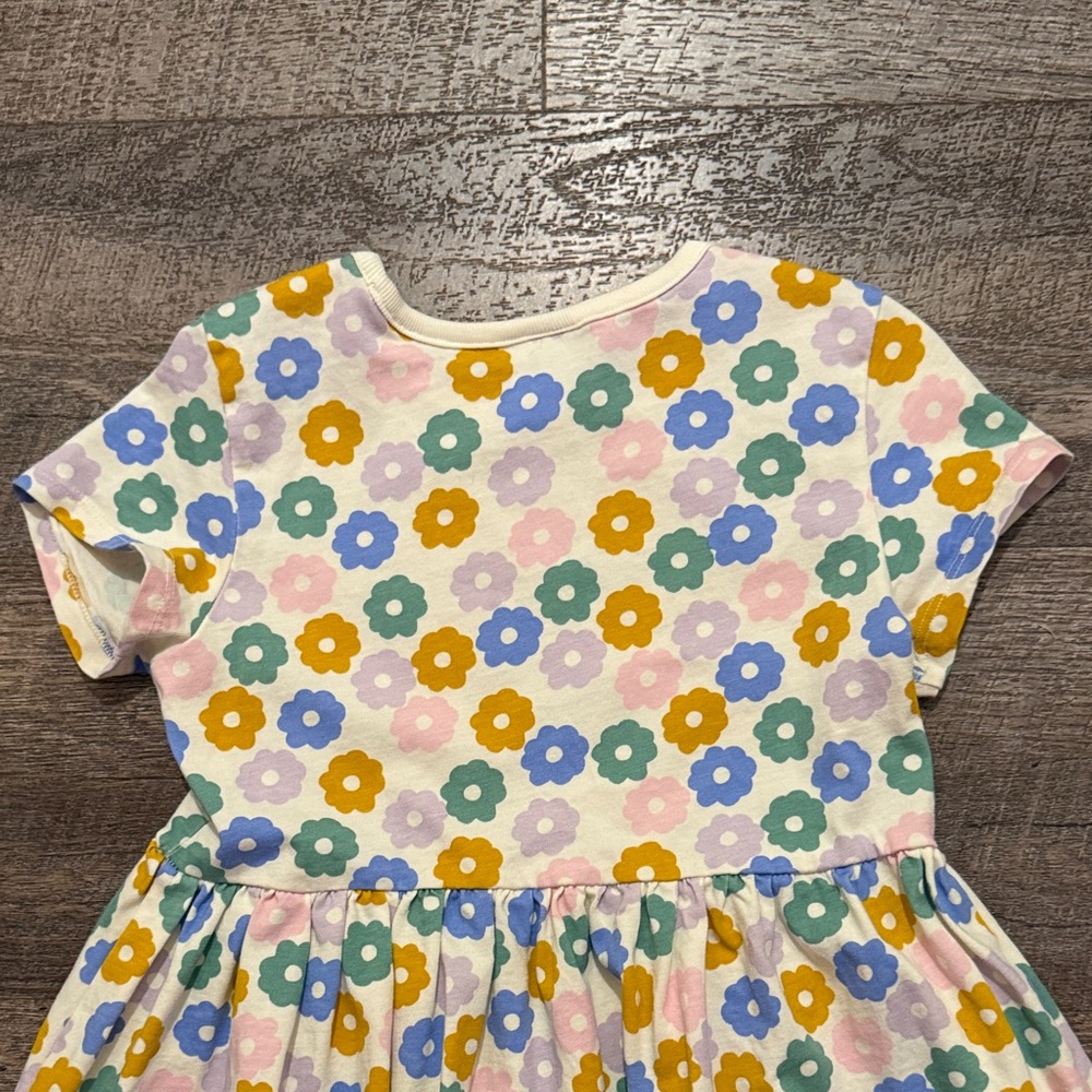 Hanna Andersson Playground Dress with Pockets in “Tiny Blossoms” Print - Picture 13 of 16